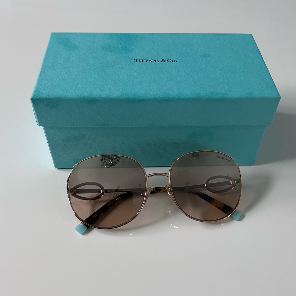 Women’s Tiffany and Co Sunglasses